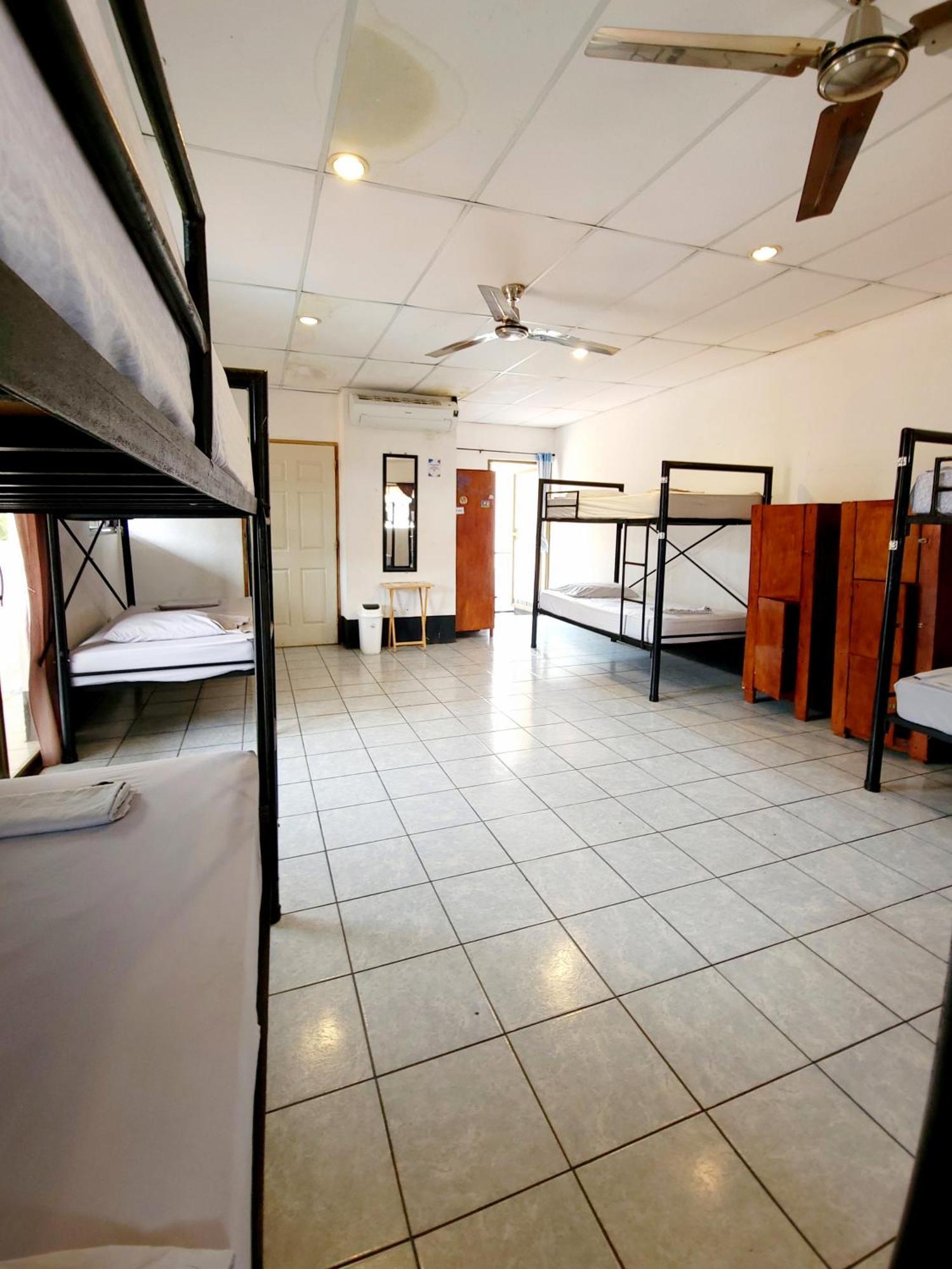 Poco A Poco Hostel Leon Luaran gambar